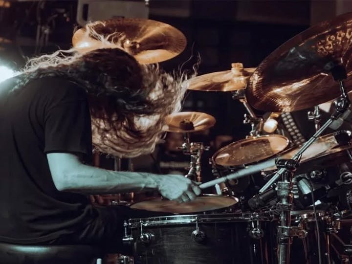 Zaigrajmo bobne brez bobnov s Simonom Škrlecem